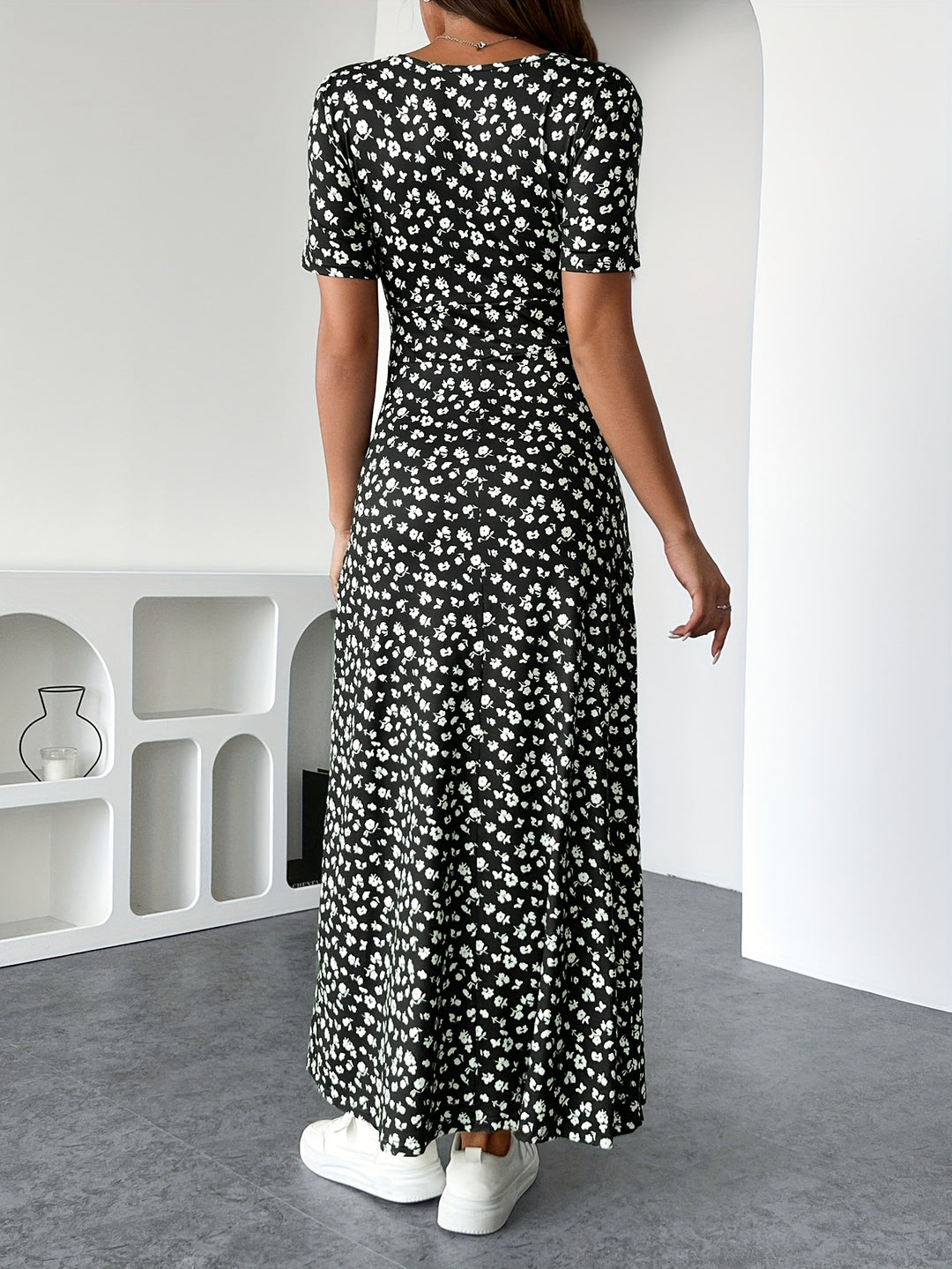 Aoife - Floral Ruched Peplum Dress