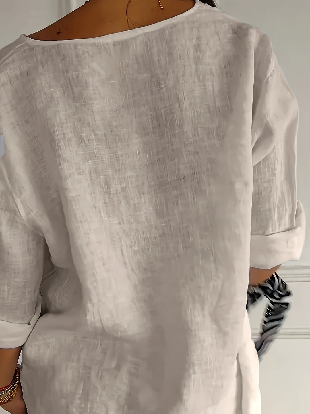 Sinéad - V-Neck Button Pullover Top